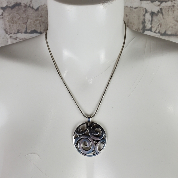 Vintage Brighton London Groove Neckline Large Circle Silver Plated Retired - Picture 3 of 10